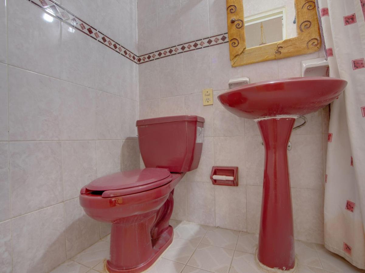 Oyo Hotel Casa Ada 지와타네호 외부 사진